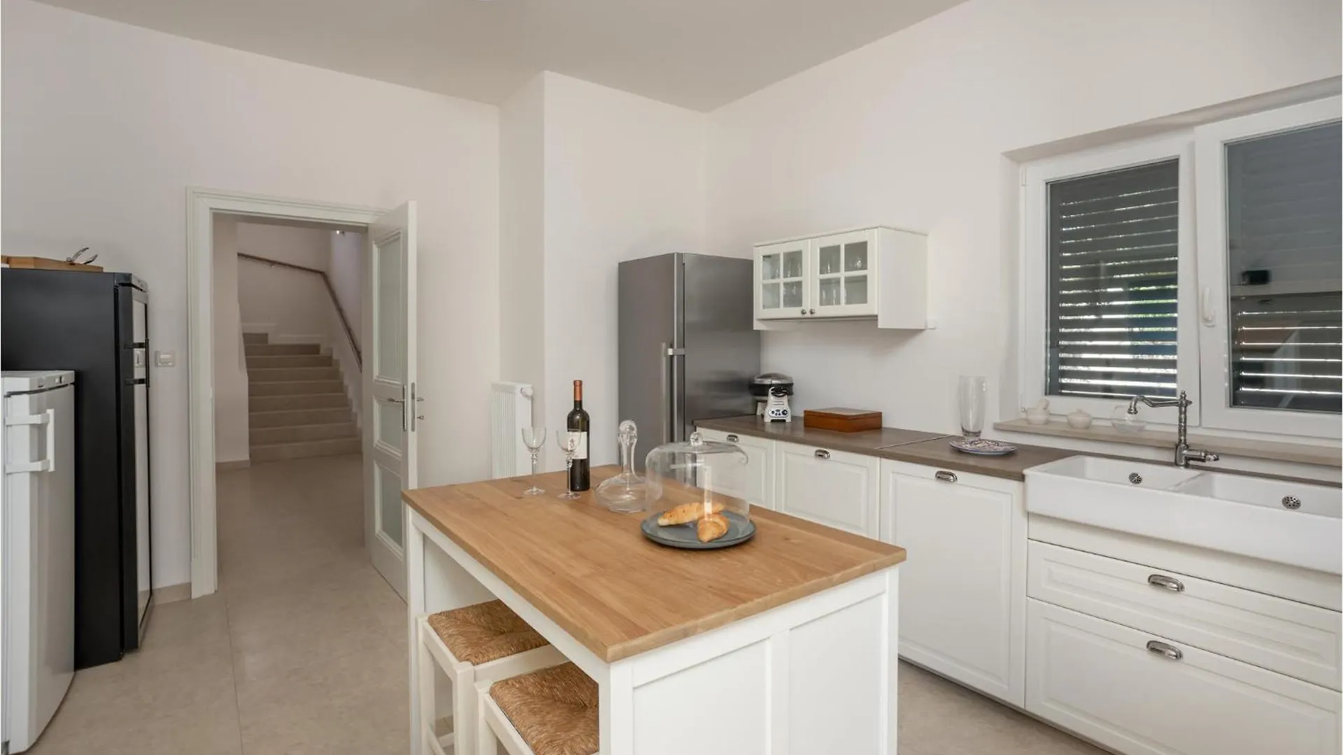 4 Bedroom Nice Home In Barbat Barbat na Rabu 0*,