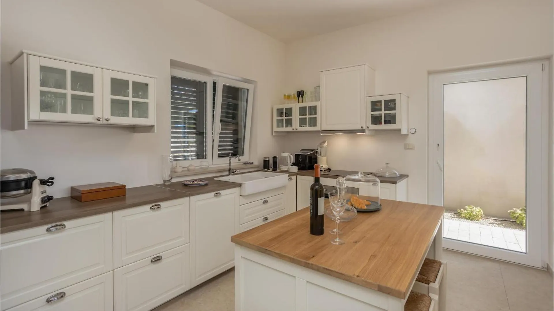 Holiday home 4 Bedroom Nice Home In Barbat Barbat na Rabu Croatia